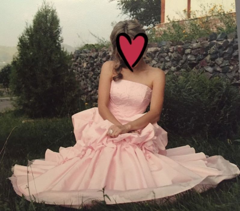 Платье на узату, Амелия Касабланка