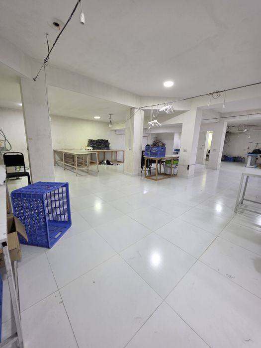 Продаётся 6-соток учасок 2-этаж+подвал  9-комнтоа