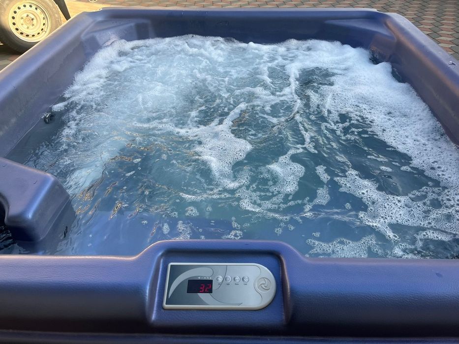 Jacuzzi cu hidromasaj
