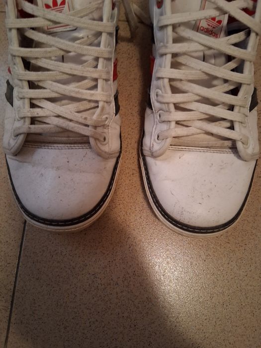 спортни адидаски запазени