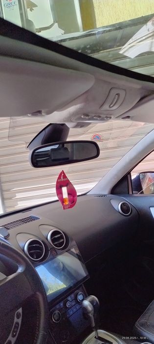 Продавам Нисан Кашкай