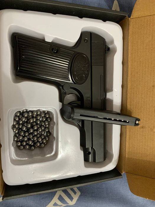 M17 Airsoft почти новый продам недорого