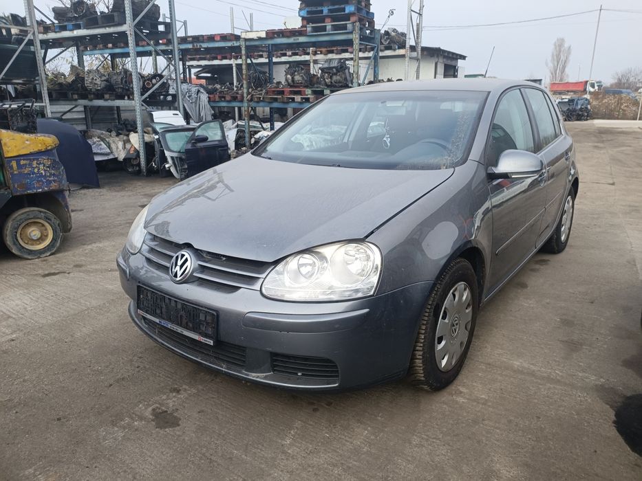 Dezmembram VW Golf, an 2007, motor 1.6 b, tip motor BSE