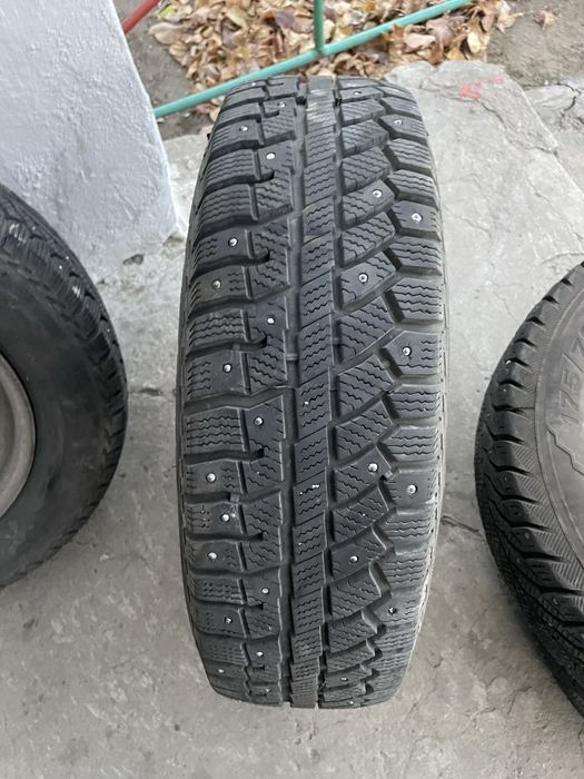 Продам на 13 резину с дисками