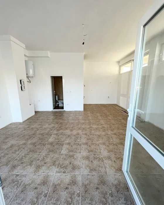 Продава се Офис в Царево - 43 кв.м за 989 €/кв.м - Снимка #1