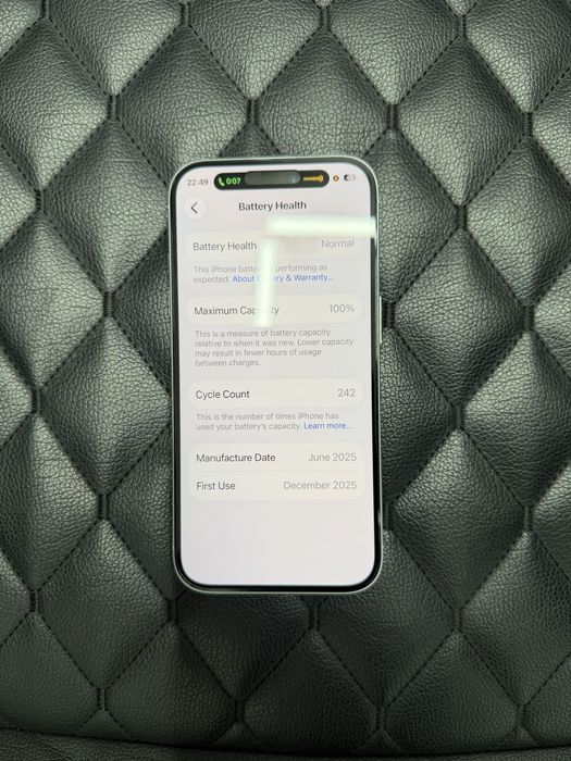 Iphone 16 white 128 gb 100% battery