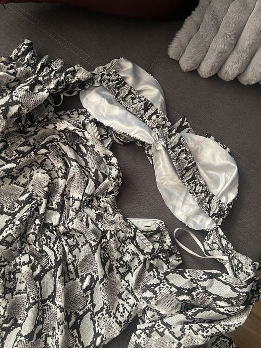 Летен сет, светло сив - змийска шарка