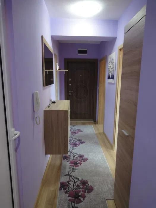 Дава се под наем Двустаен апартамент в Варна, Център - 75 кв.м за 600 € - Снимка #2