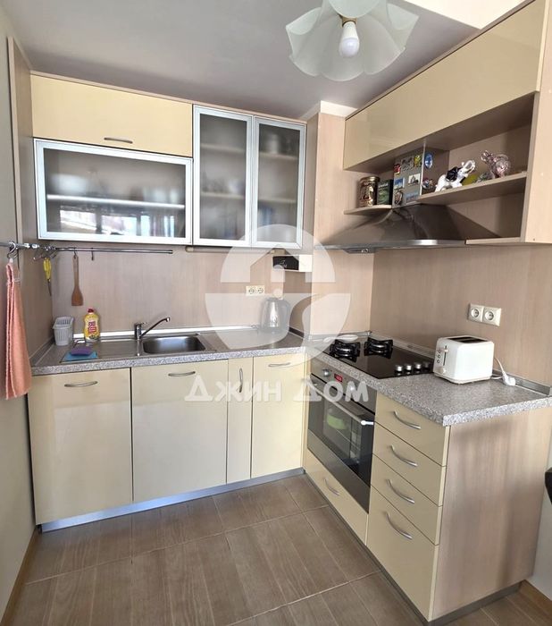 Продава се Двустаен апартамент в Варна, Бриз - 66 кв.м за 1468 €/кв.м - Снимка #3
