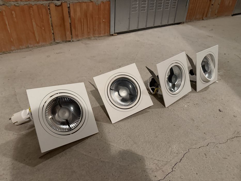 4 spoturi încastrate orientabile AR111 cu becuri halogen G53 – complete