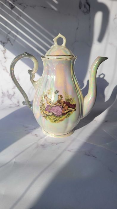 Порцеланов сервиз със седефено покритие