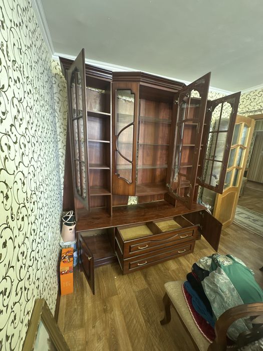 Шифоньер для гостиной