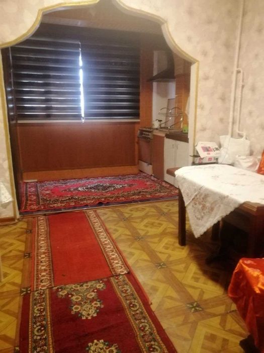 Продается квартира в Яшнабадском районе Куйлюк 2-х ком на 2-этаже