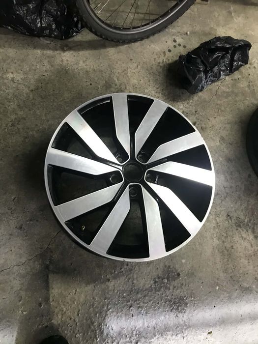 2 бр. Оригинални джанти VW Passat 18”