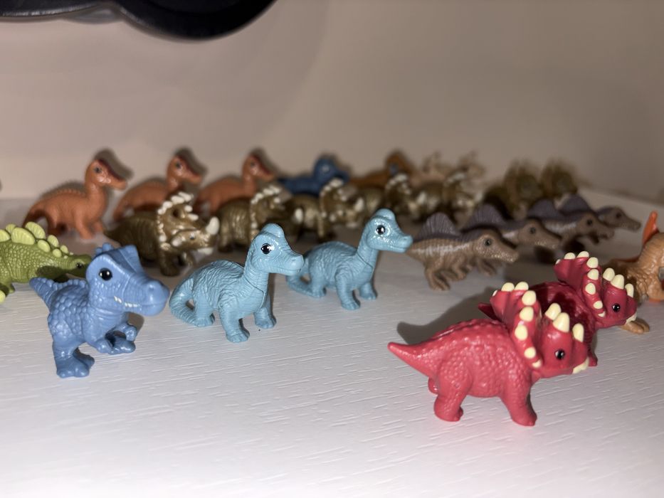 30 Фигурки Kinder Baby Dino