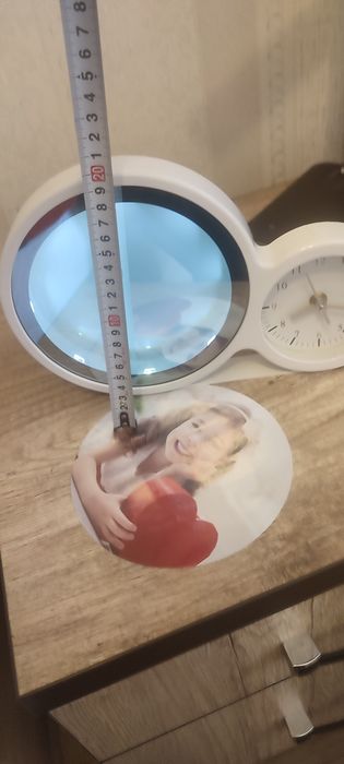 Продам зеркало с часами и подсветкой