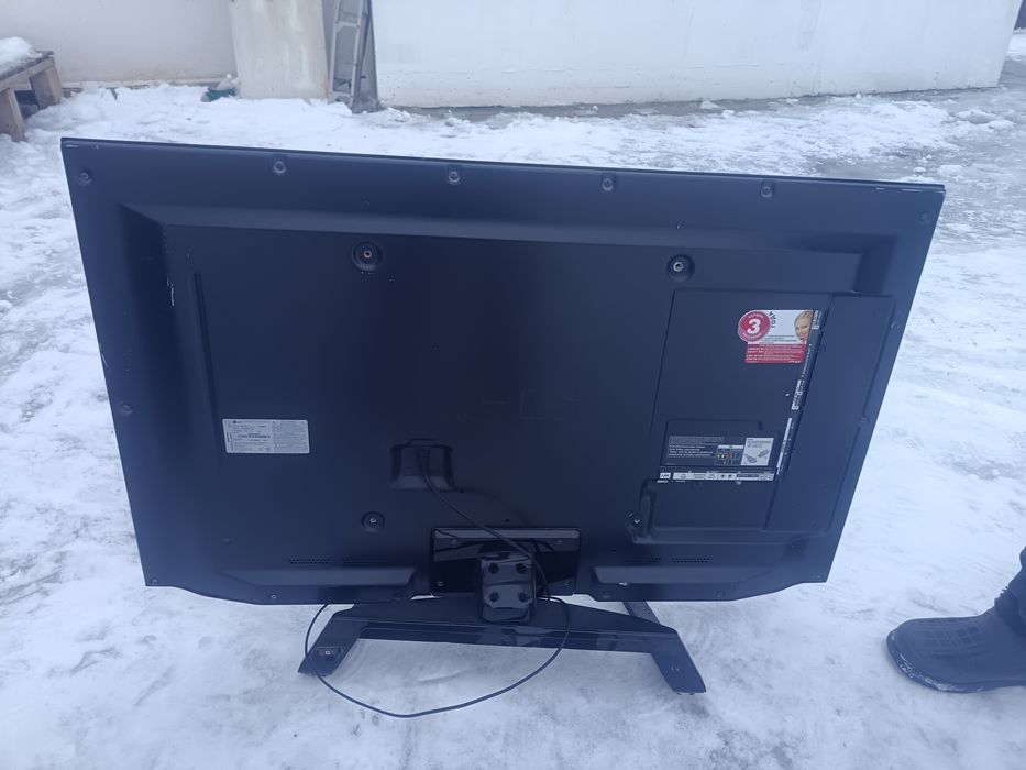 Продам телевизор Lg