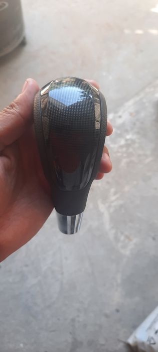 Продам ручку скорости от жентры состояние новое с аквапринтом даймонд.