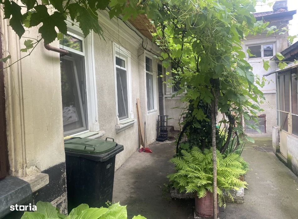 Vanzare casa cu 2 camere , zona Traian - Foisorul de Foc