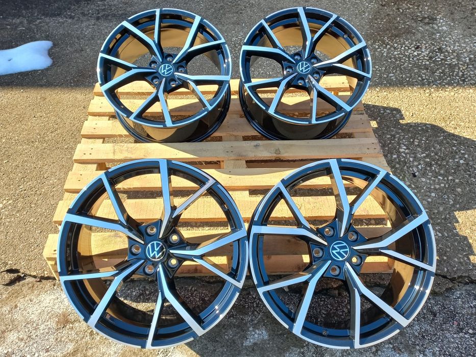 19" 5x112 Vw Gti Golf Passat Tiguan 8j et45 57.1 Seat Škoda Polish  Black