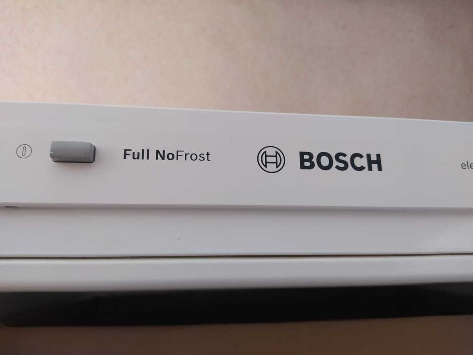 Продам холодильник BOSCH новый
