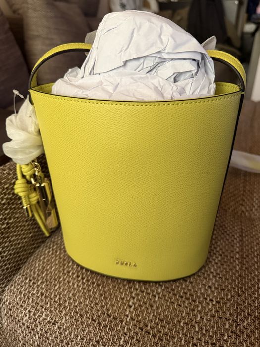Bucket Furla Roxie в два цвята