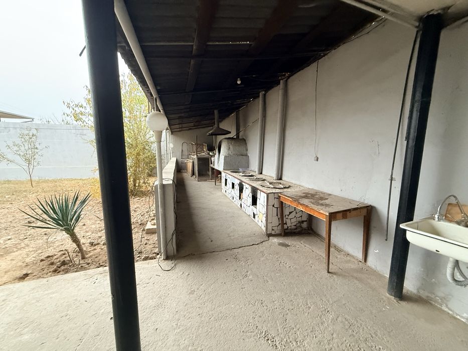 Tayyor xolatda yashash uchun uy Oilaga faqat Nazarbek Tekistil