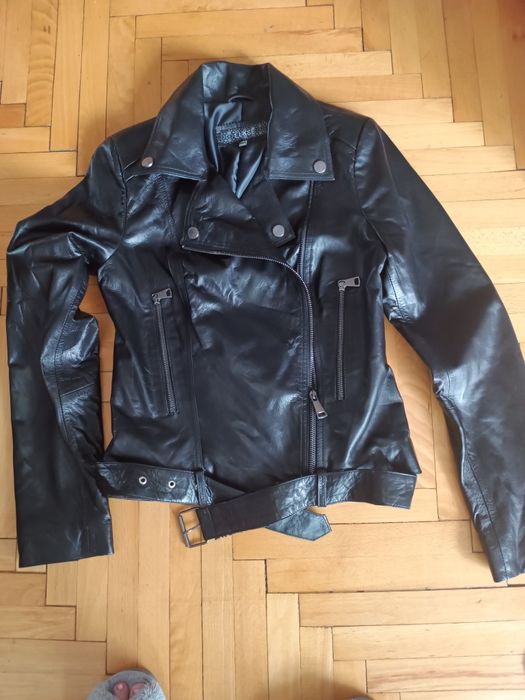 Geaca piele naturala foarte fina,damă.