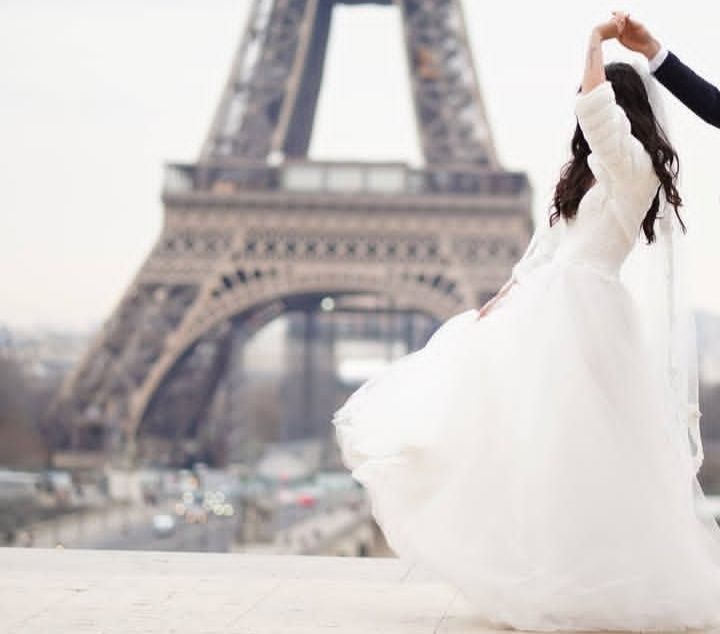 Изящное свадебное платье