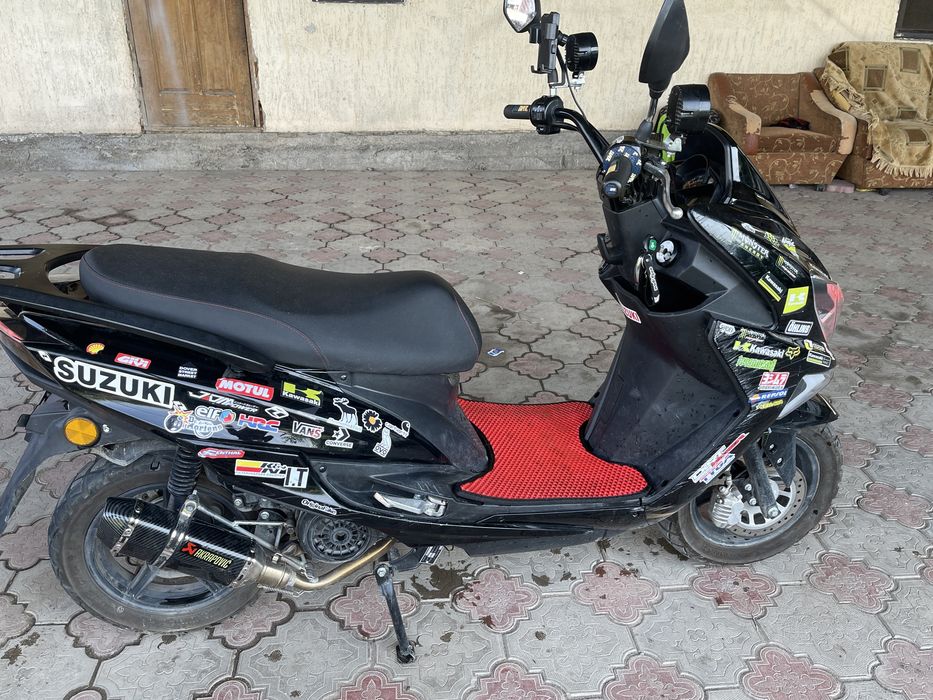 Продам Мопед Макси 1 поколения