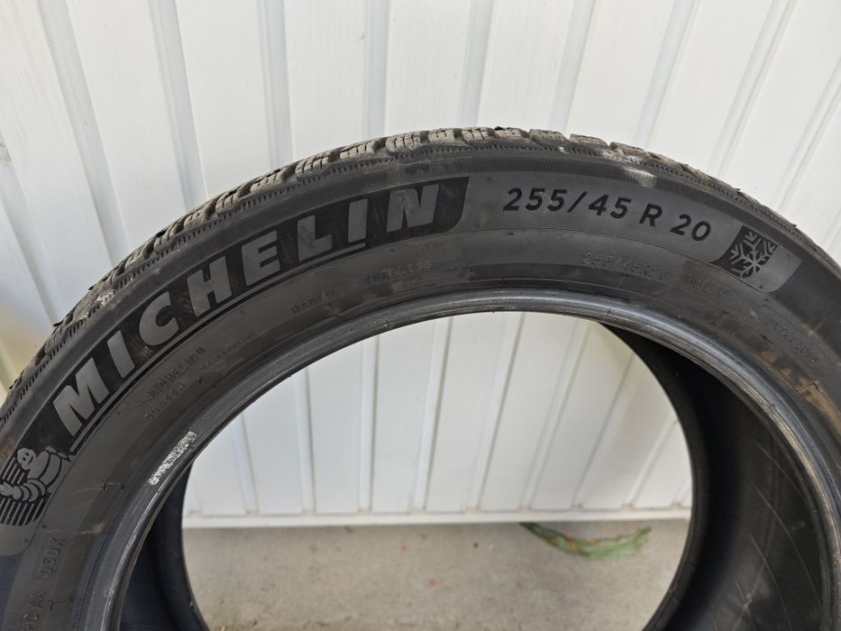 Michelin Pilot Alpin 5 SUV 255/45/20 235/50/20