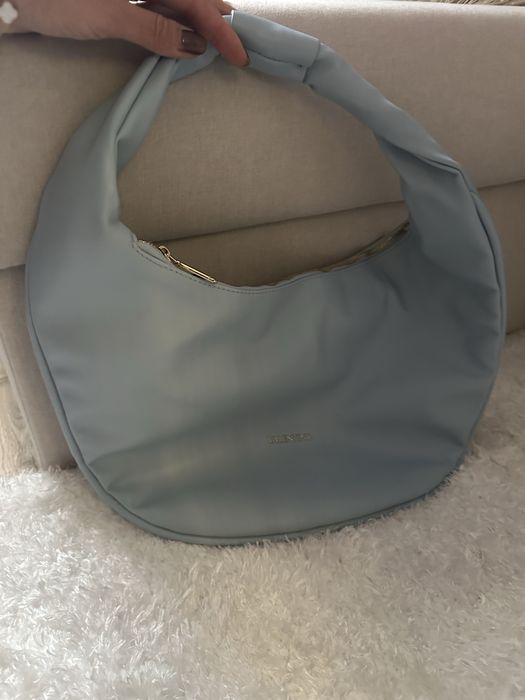 Чисто нова чанта Valentino