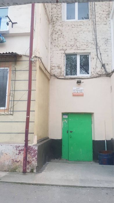 Kvartira 1 xonalik yengi mebeli bilan