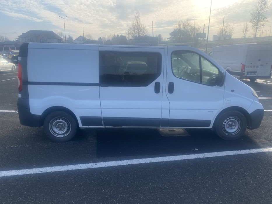 Opel Vivaro 2.0 CDTI 330000 km cabina dubla model Lung