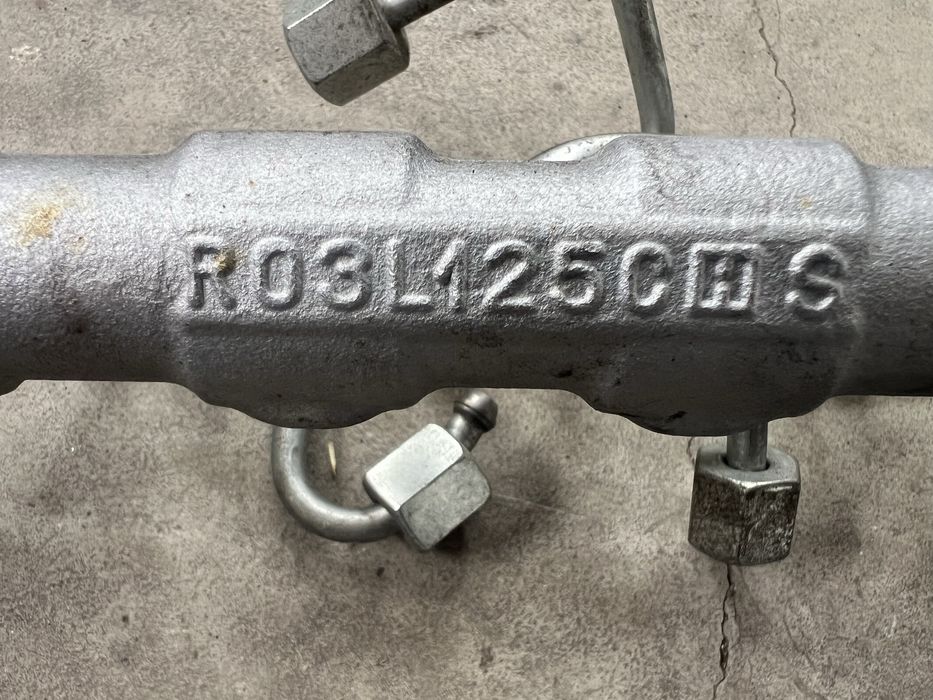 Горивна рейка Рейл 2.0TDi 03L 130 089 P 140кс 170кс 177кс