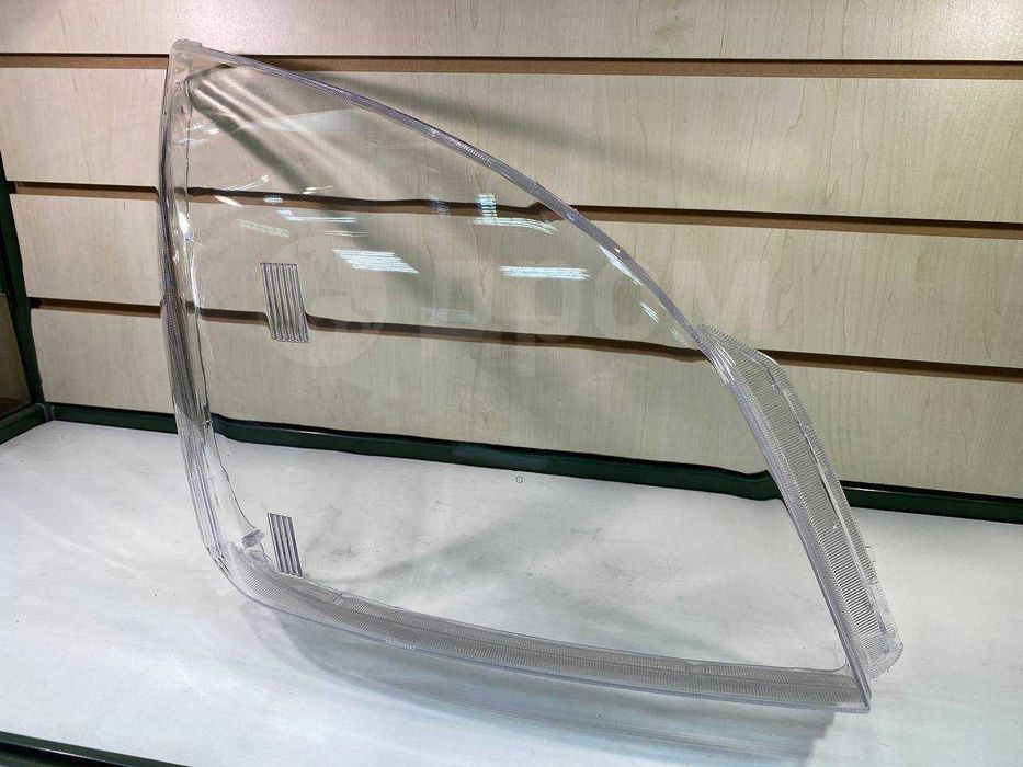 Запчасти Стёкло фары  Toyota Land Cruiser Prado 120 новое в наличии