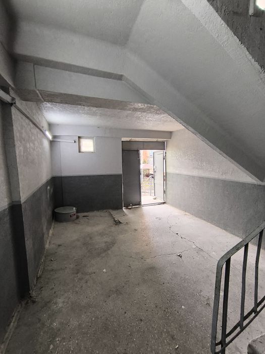 Можно в ипотеку. 2 х комнатную квартиру. Куйлюк 6. 4/9  галерея 43. м2