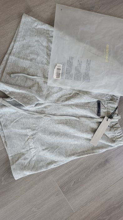 Pantaloni scurti Essentials