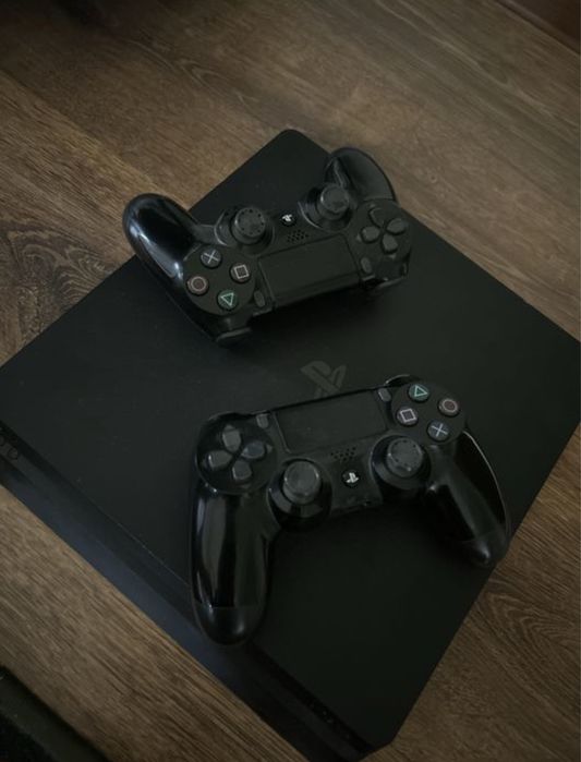 PlayStation 4 Slim + 2 джойстика + 10 игр | 110 000 ₸