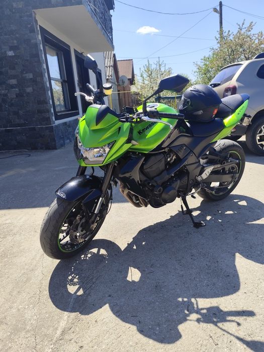 Vând motocicleta Kawasaki z750