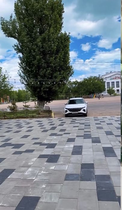 СДАЮ 1 комнатную квартиру ПОСУТОЧНО