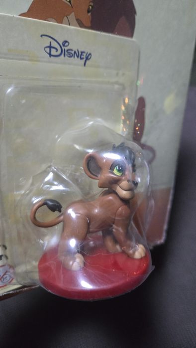 Книжка с фигурка "Цар лъв 2: Гордостта на Симба"