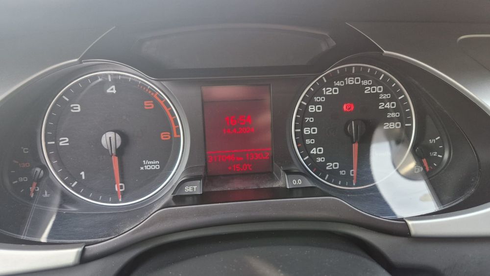 Vand Audi a4  2.7 diesel automat foarte bine întreținută!