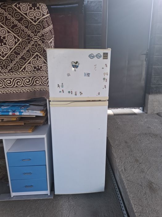 Холодильник и телевизор