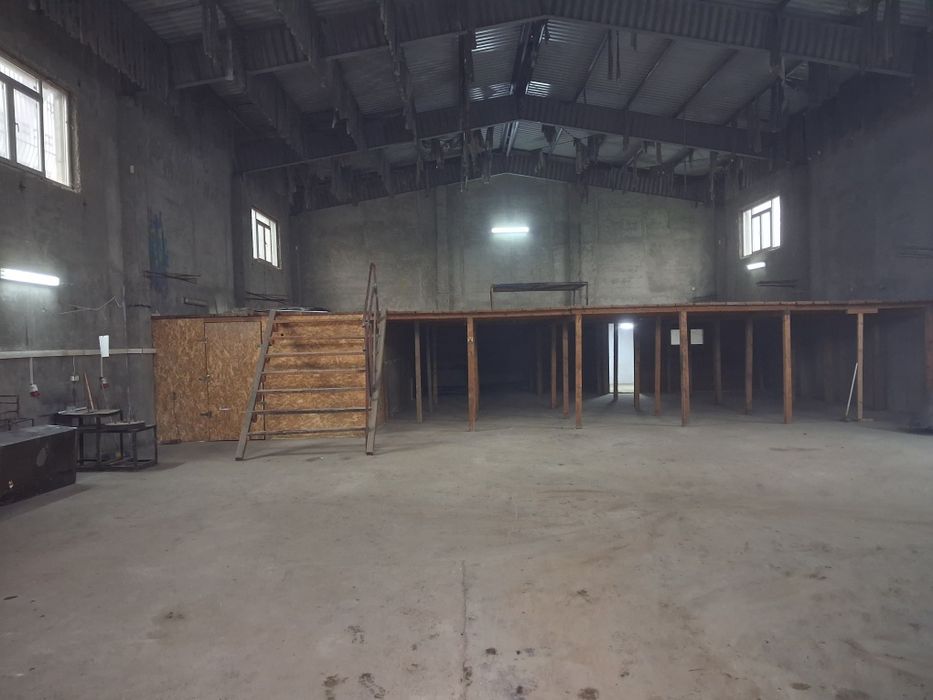 Inchirieriez Hala/Depozit