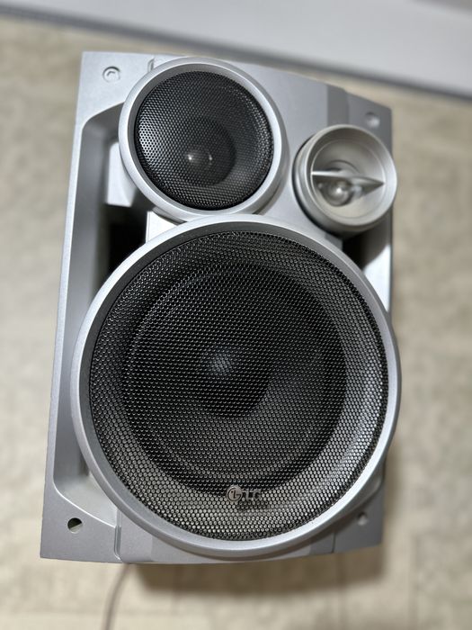 Музыкальный центр