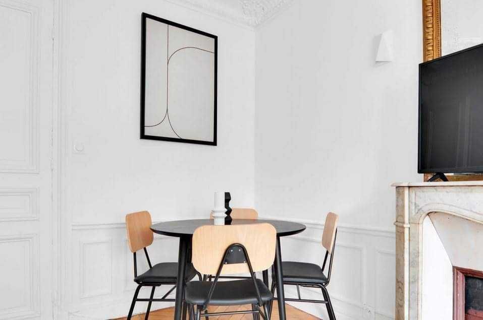 Тристаен апартамент в ж.к. Младост 3