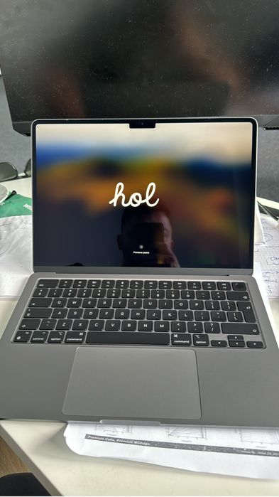 Macbook air M3 ca nou