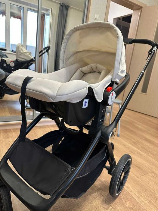 Детская коляска 3 в1