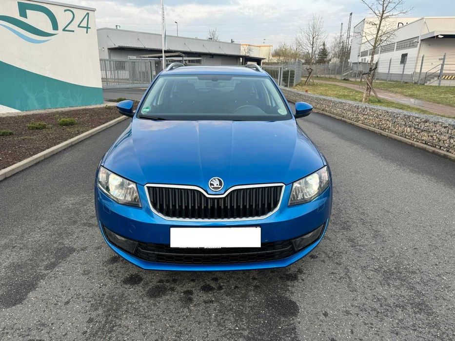 Bara fata Skoda Octavia 3 , cu proiectoare , originala LF5W 8X8X